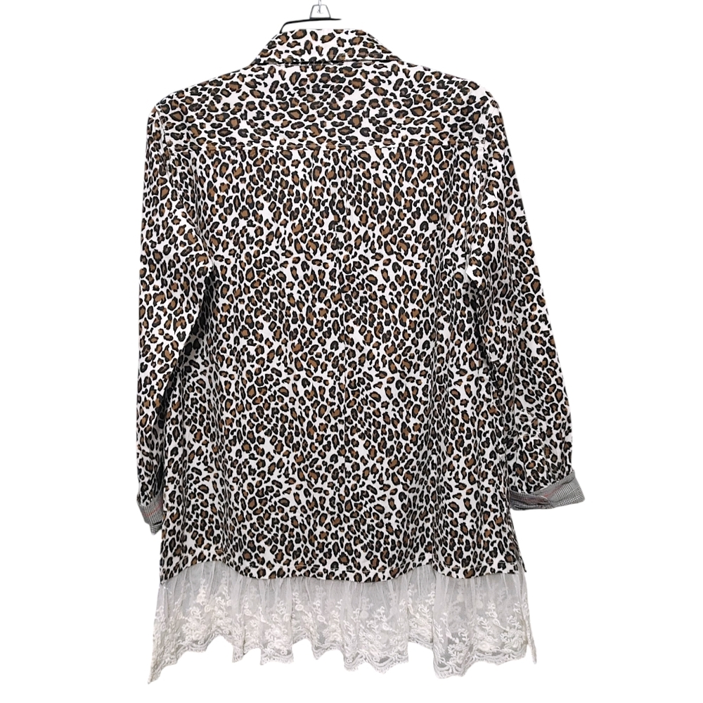 Tizzie Leopard Print Button Up Lace Hem Collared Blouse Top Women Size Small NWT - Picture 5 of 12